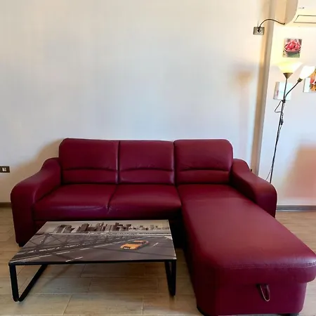 Glamour Red 22 In Pool Mamaja