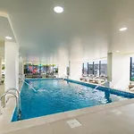 Glamour Red 22 In Pool Apartman Mamaia