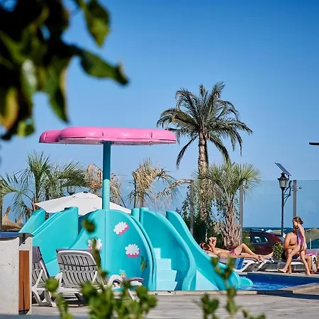 Apartman Glamour Red 22 In Pool