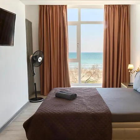 Glamour Red 22 In Pool Apartman *