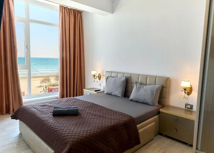 Glamour Red 22 In Pool